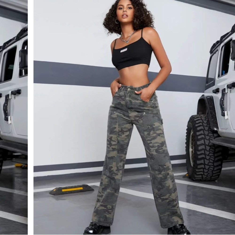 NEW Cago Print Flap Pocket Boyfriend Jeans